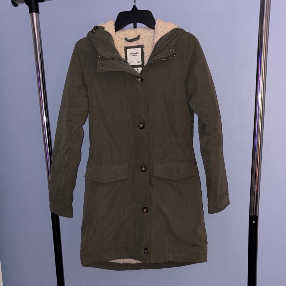 Abercrombie & Fitch Sherpa-Lined Military Parka